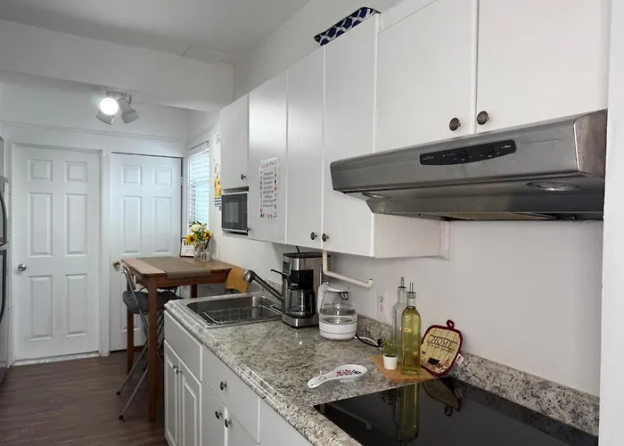 Cozy Private Bedrooms Kitchen Wifi