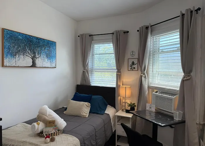 Cozy Private Bedrooms Kitchen Wifi
