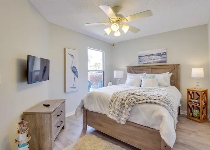 Courtyard Villa W/ Lanai & Community Amenities!