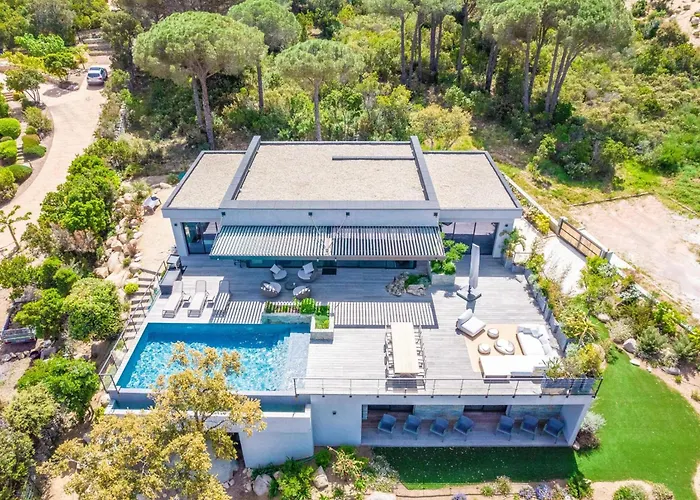 Villa A Pinetta Villata