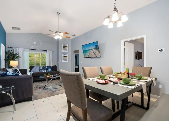 The Sunny - Theme Parks , Heated Pool , Grill