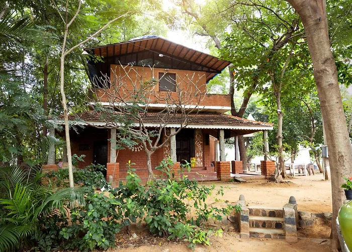 Pet Friendly hotel: Pathayam Inn