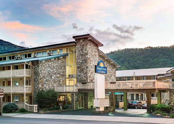 Resort: Days Inn & Suites By Wyndham Downtown Gatlinburg Parkway