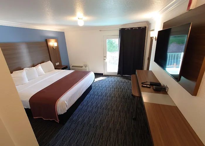 Reagan Resorts Inn (Adults Only)