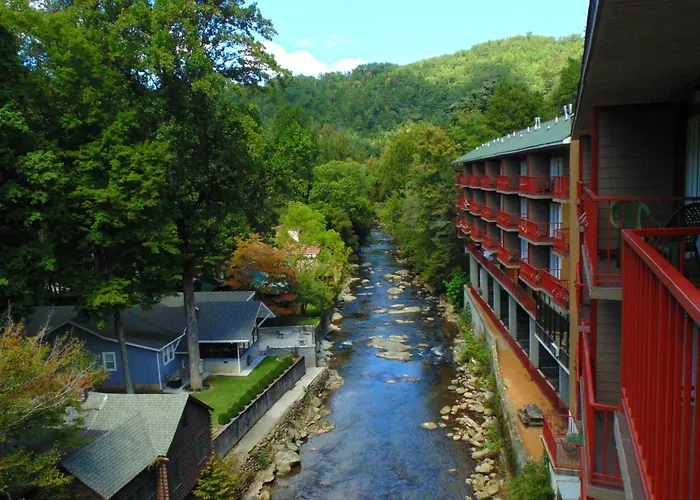 Cheap hotel: Baymont By Wyndham Gatlinburg On The River