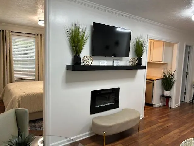 Hibiscus Retreat - Queen Non Smoking Guest Unit