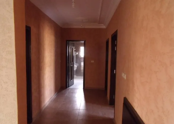 Luxurious 5 Bedroom Furnished Villa Superb Locationفيلا فخمه