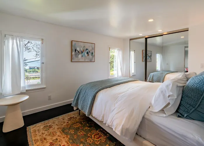 Ocean Breeze Abode And Bungalow By Paradise Retreats
