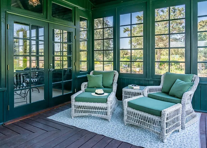 Foxen Canyon Retreat By Paradise Retreats