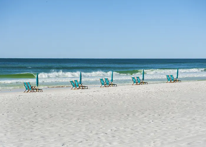 Beach Hotels Getaways At Destin Holiday Beach