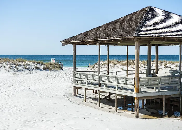 Beach Hotels Getaways At Destin Holiday Beach