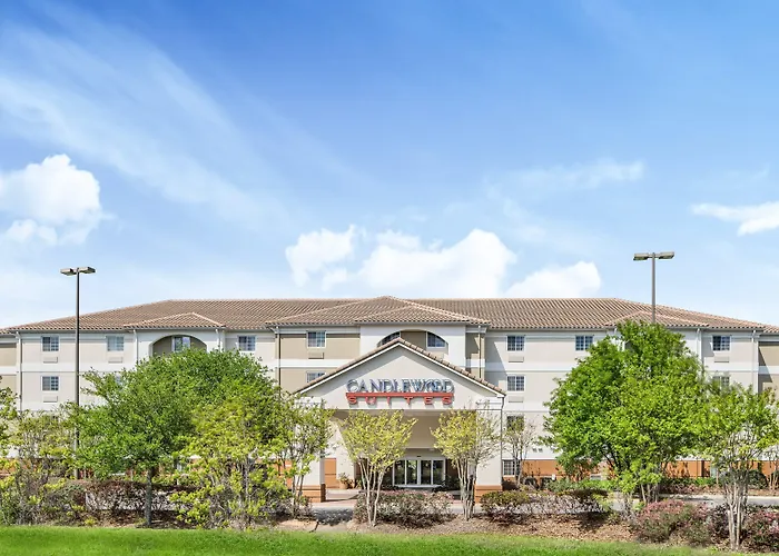 Pet Friendly hotel: Candlewood Suites Destin-Sandestin Area By Ihg