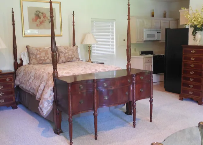Dogwood Springs Lodgings