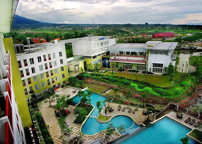 Сity center hotels Aston Bogor And
