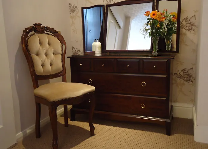 Linroy Guest House