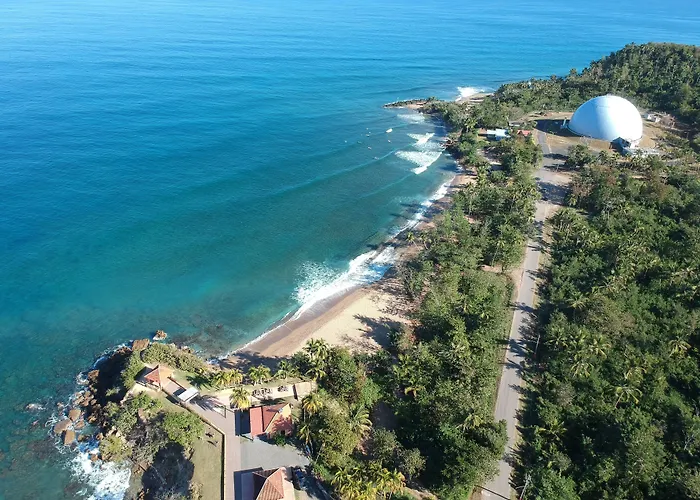 Casa Verde Hotel - Steps To The Beach, Pool, Restaurant & Bar
