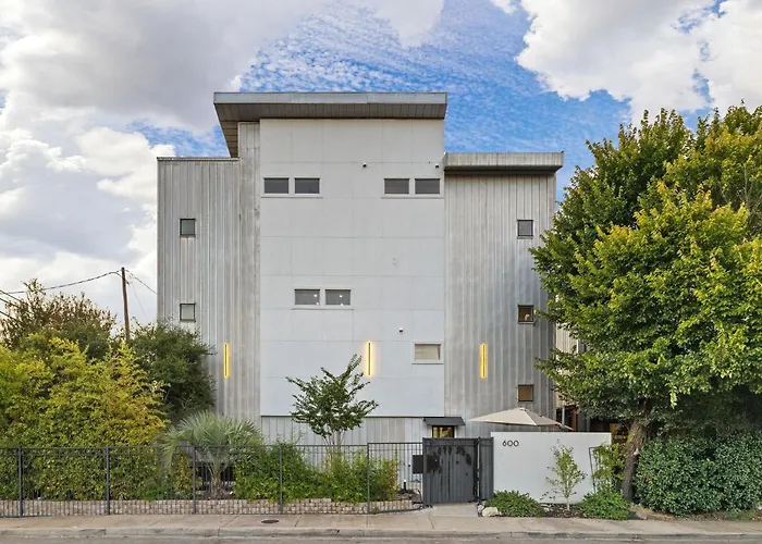 Ellum House