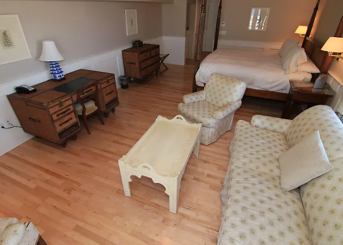 Anchor Inn Beach House