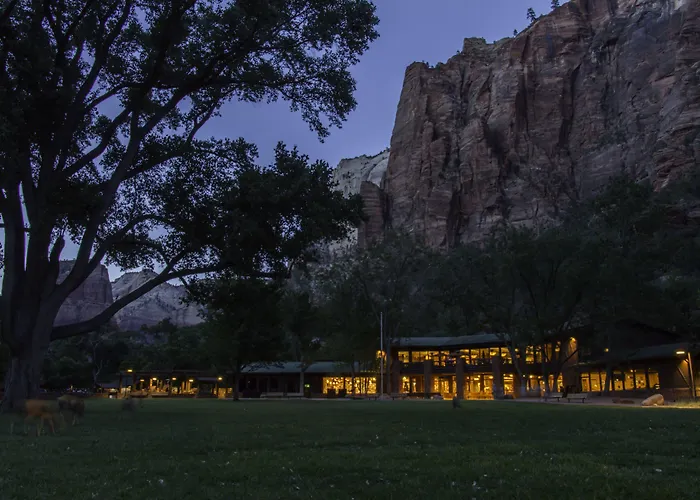 3 star hotel: Zion Lodge