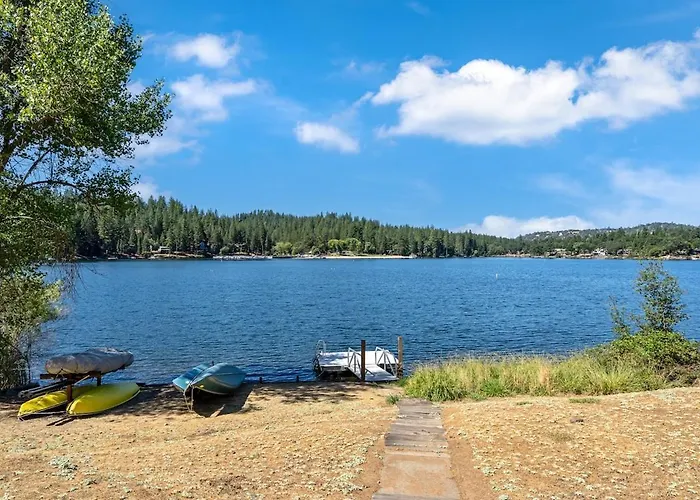 Lakefront Villa With 180 Degree View Private Dock And Boats
