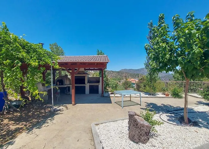 Orama Mountain Villa Farmakas