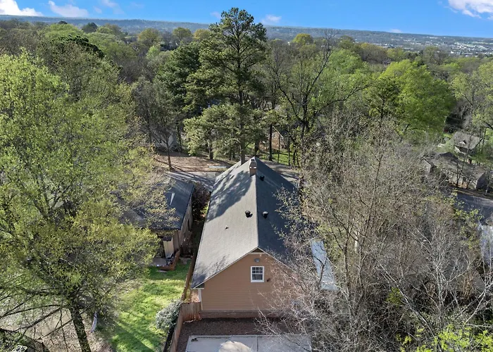 Iris Manor Luxury Modern Stay Near Uab