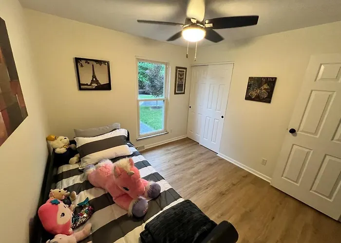 Gorgeous Timberwood 3Bedr 3Bath With Basement 4 Beds