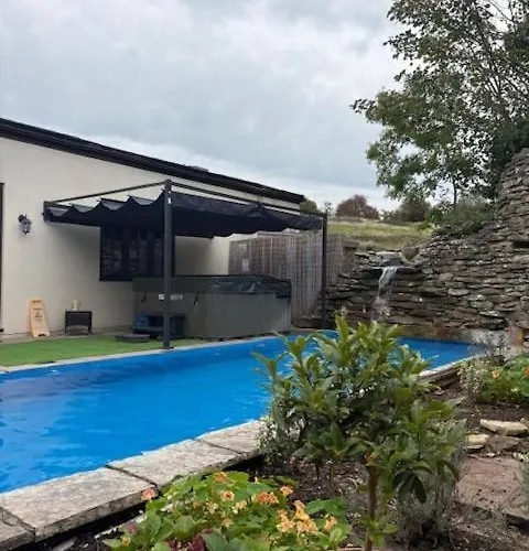 Olli'S Summer House - Natural Pool & Jacuzzi Optional