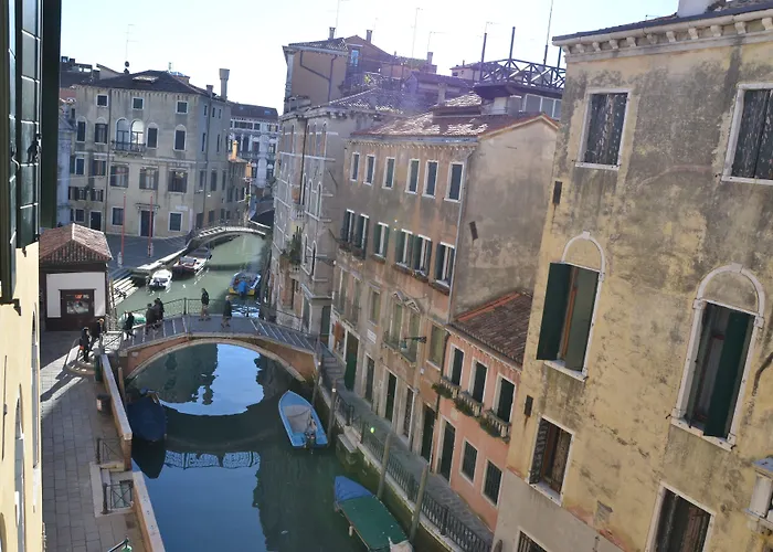Cheap hotels Dimora Dogale