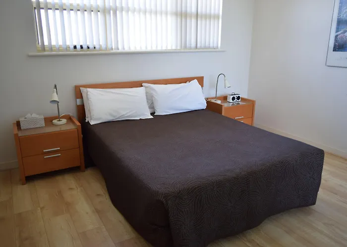 Glenelg Holiday s - Corfu 200 Meters To The Beach Free Parking