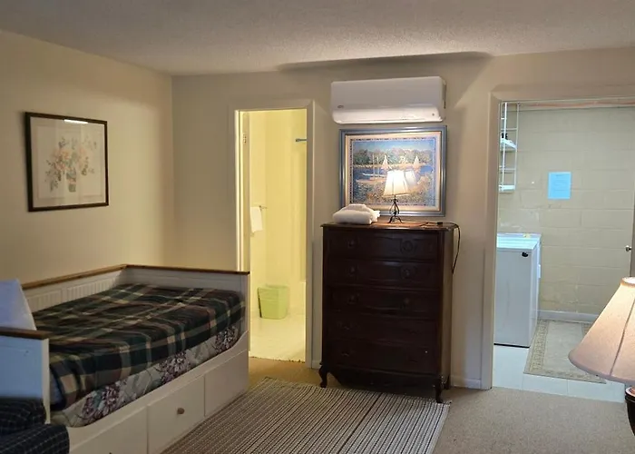 Wooded Wonder-2 Bedroom Ski-In And Out With Hot Tub