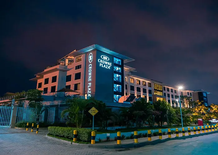 Crowne Plaza Airport By Ihg