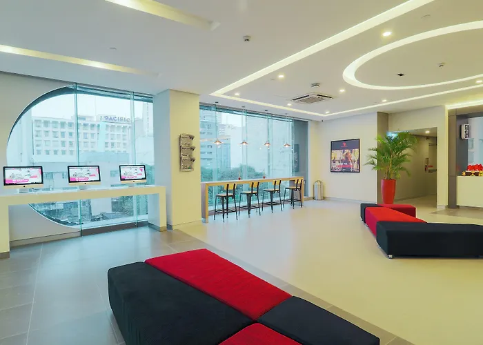 Central hotel: Red Planet Manila Binondo