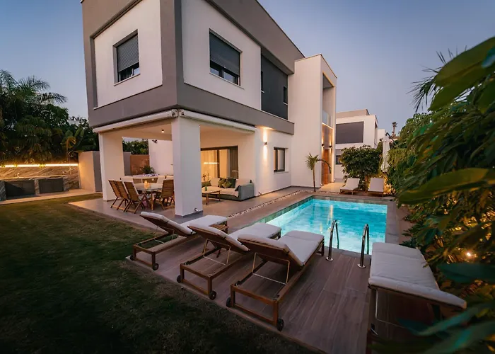 Tg New Luxury Private Resort & Spa Villas - Heated Salty Swimming Pool, Outdoor Jacuzzi, Sauna, Exotic Garden