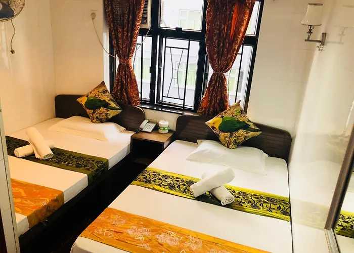 Traveller'S Hostel