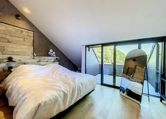 Villa Wapiti Small