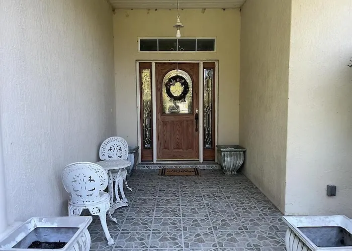 A Pearl Hidden Between Farms