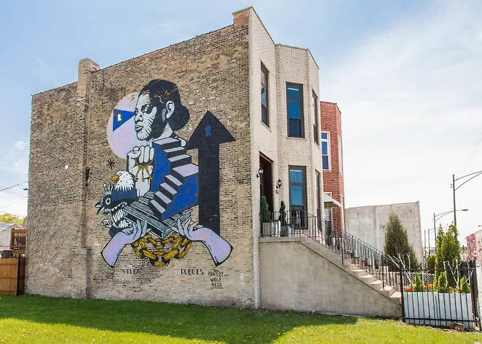 Mccormick Place Guest House