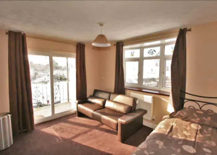 Central Studios Gloucester Road By Roomsbooked - Free Parking