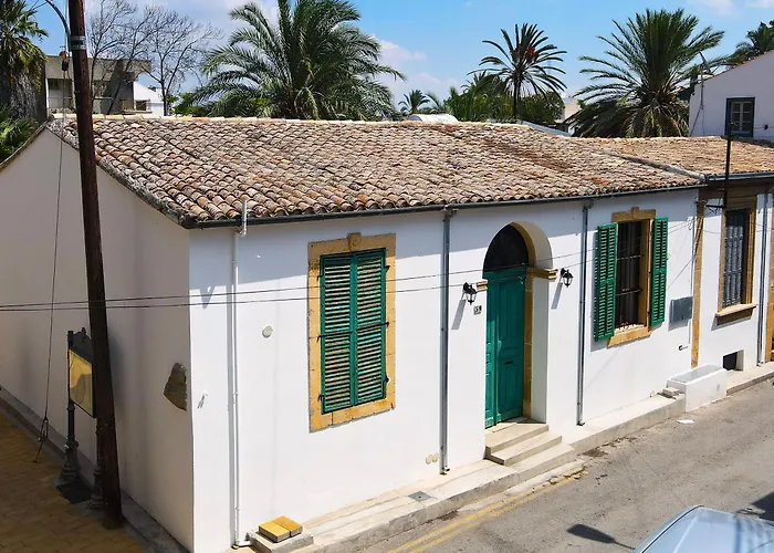 Flor Guest House