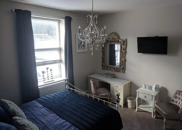 Lion House Bed & Breakfast With Restaurant