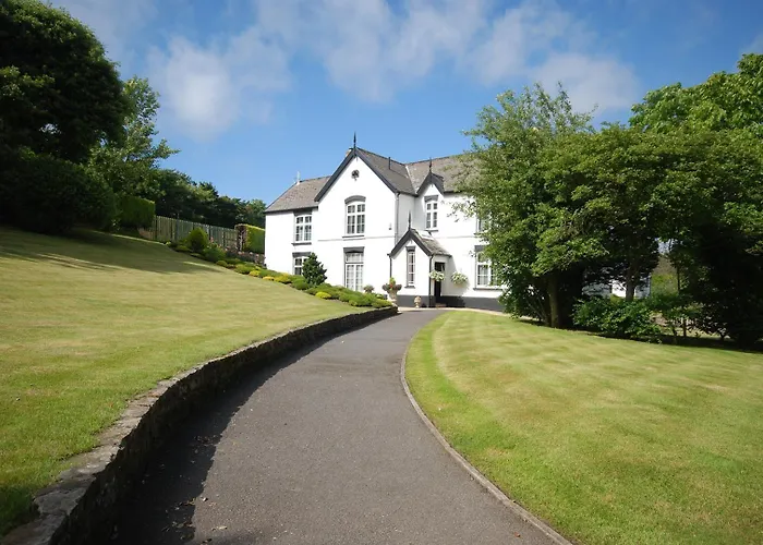 Lower Winsford Apartments & Rooms