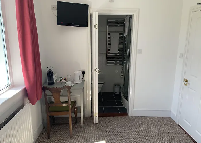 Lower Winsford Apartments & Rooms