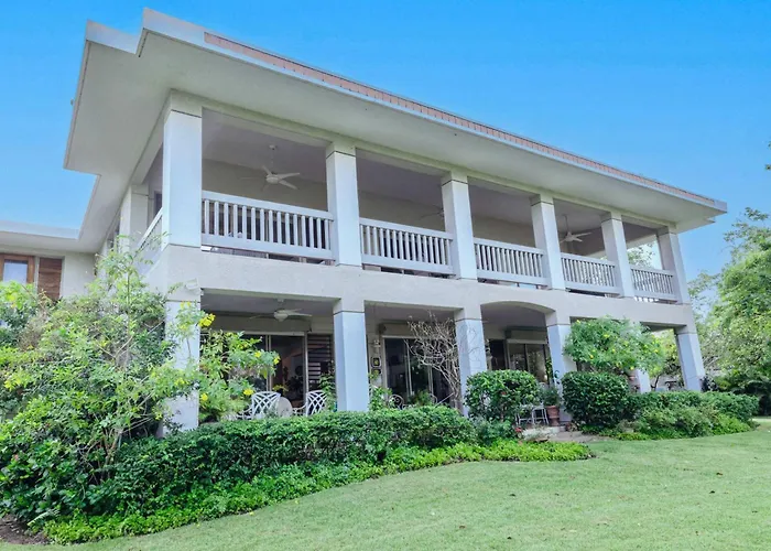 Villa Teale Serene Dorado Escape