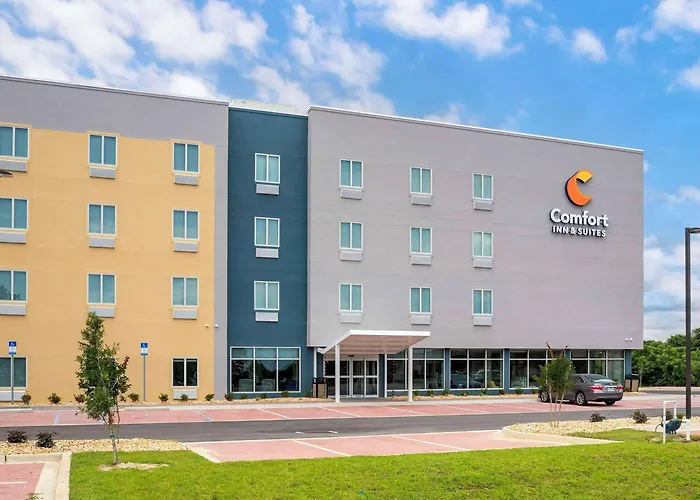 Airport Hotel: Comfort Inn & Suites Destin Near Henderson Beach