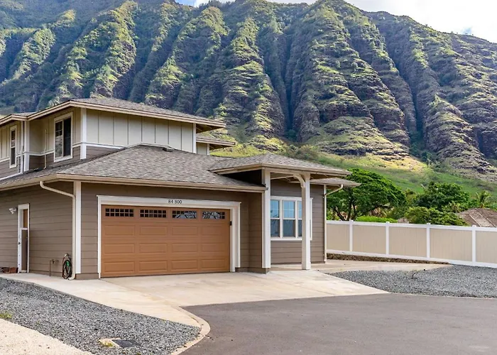 Makaha Villa By Avantstay
