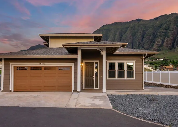 Makaha Villa By Avantstay