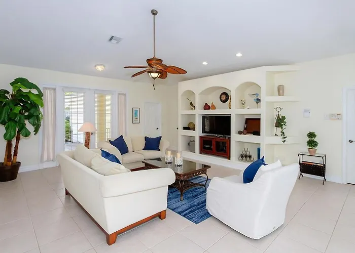 Key-Wester- Pool & Jacuzzi Gated Community