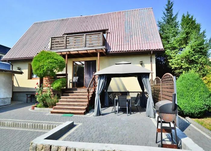 Comfortable Holiday Home With A Garden, Kolobrzeg