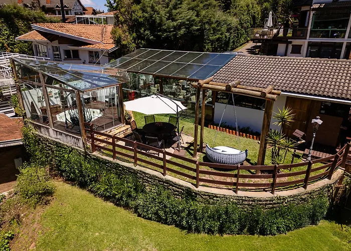 Hotel com vista: Pousada Apple House Campos do Jordao